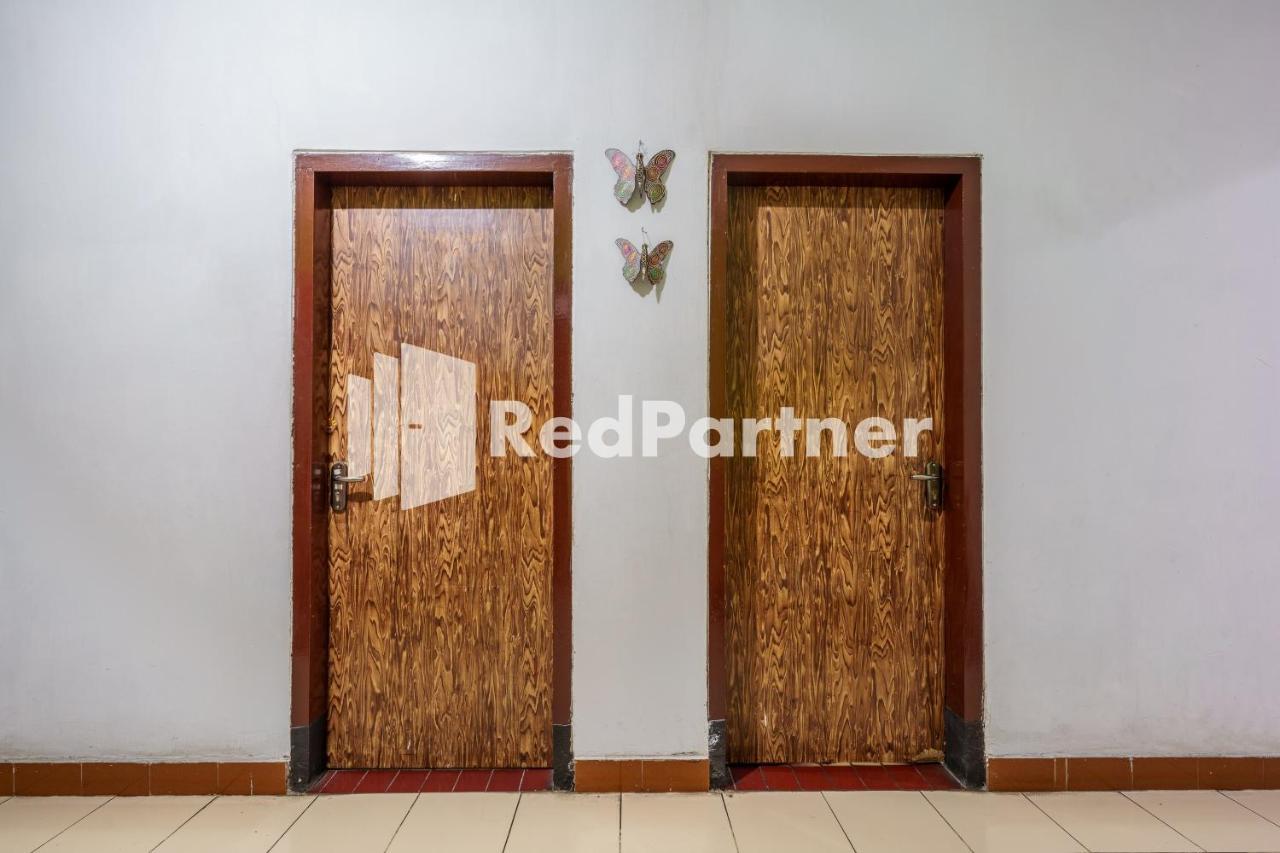 Nafisa Homestay Syariah Near Jatim Park 3 Batu Mitra Reddoorz Malang Exterior foto