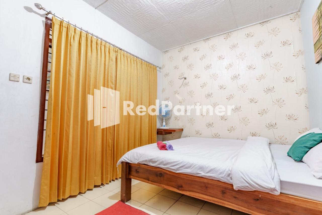 Nafisa Homestay Syariah Near Jatim Park 3 Batu Mitra Reddoorz Malang Exterior foto